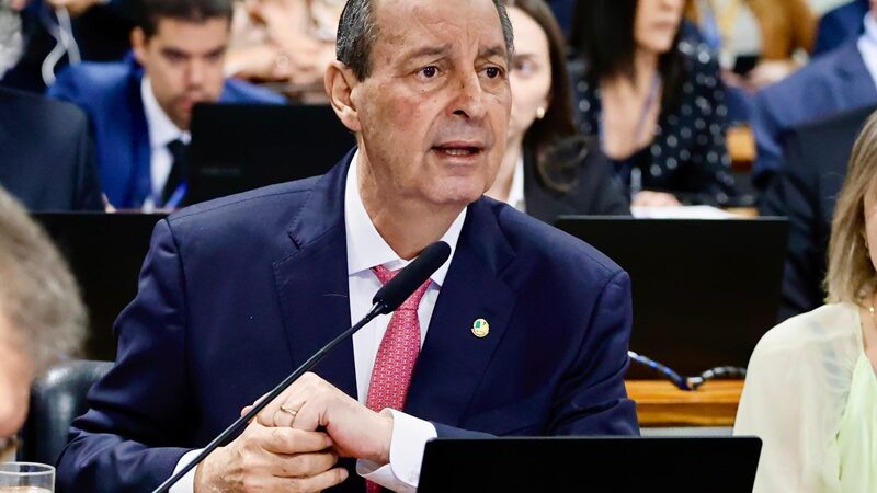 Omar Aziz critica quem trabalha contra o Brasil dentro do governo e cobra celeridade para derrubar vetos que prejudicam a BR-319