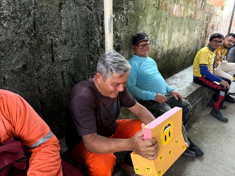 Servidores do distrito de obras do Colônia Antônio Aleixo recebem ação do ‘Setembro Amarelo’