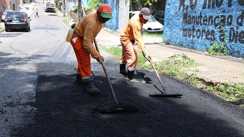 Prefeitura de Manaus reforça mobilidade no bairro São Francisco com recuperação asfáltica na rua Sátiro Dias