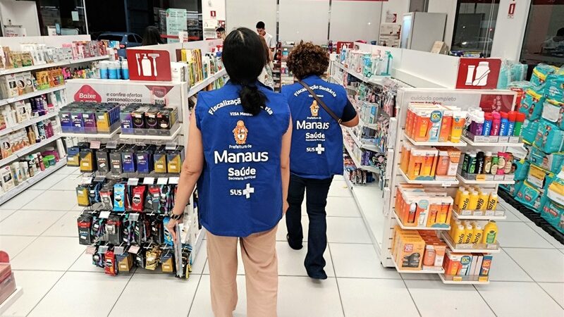 Prefeitura de Manaus realiza operação para fiscalizar presença de profissionais farmacêuticos em drogarias