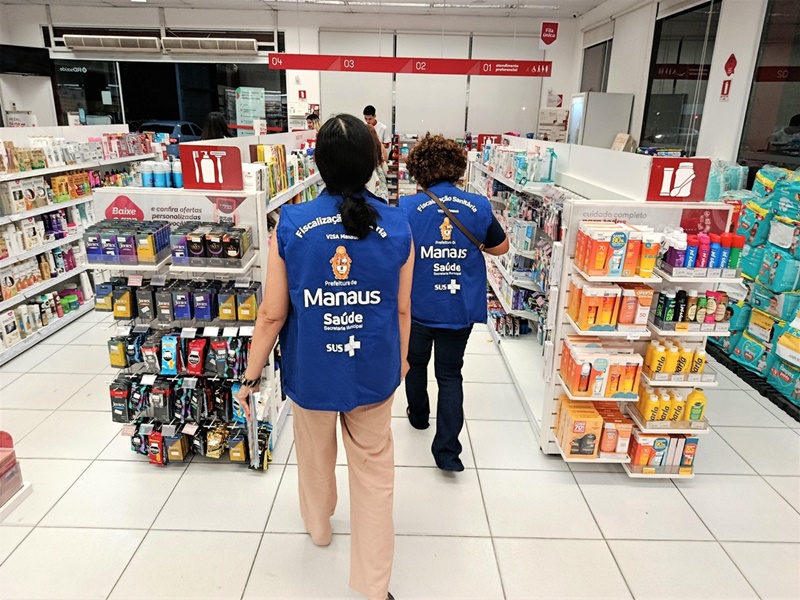 Prefeitura de Manaus realiza operação para fiscalizar presença de profissionais farmacêuticos em drogarias