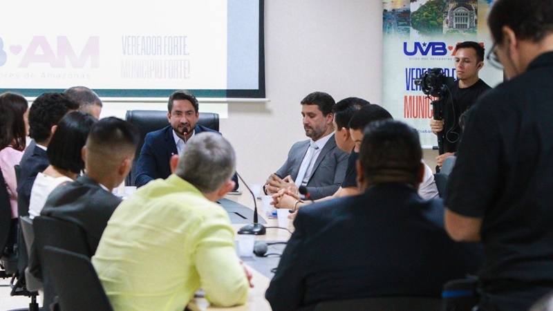 CMM sedia implantação da UVB-AM em ato histórico para o legislativo municipal