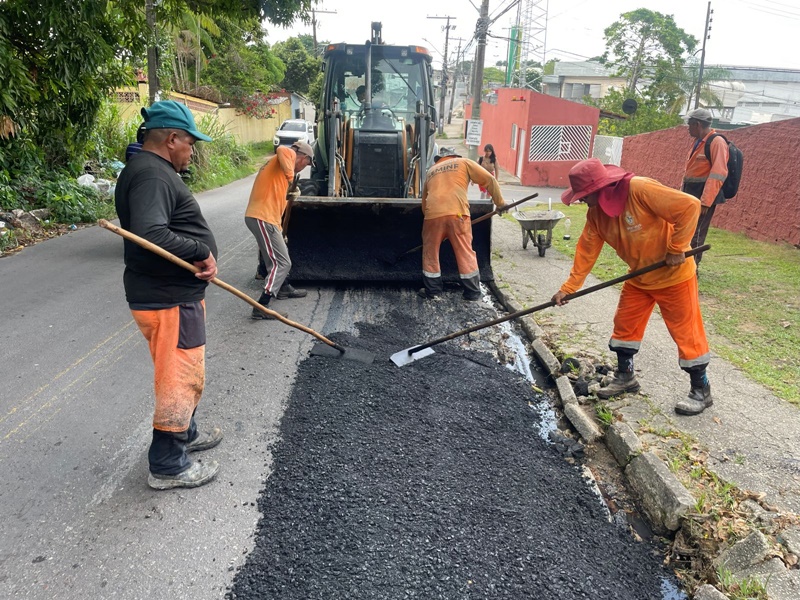 Prefeitura de Manaus realiza recuperação asfáltica no bairro Coroado
