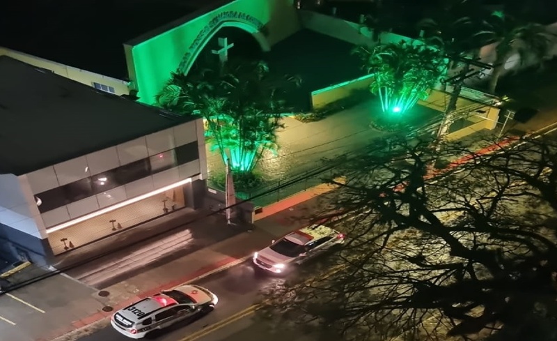 Tentativa de furto em igreja histórica do Centro de Florianópolis termina com suspeito preso