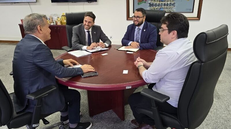 Delegação da Embaixada da Argentina visita a Suframa para discutir parcerias comerciais e logísticas