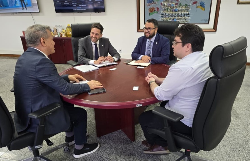 Delegação da Embaixada da Argentina visita a Suframa para discutir parcerias comerciais e logísticas