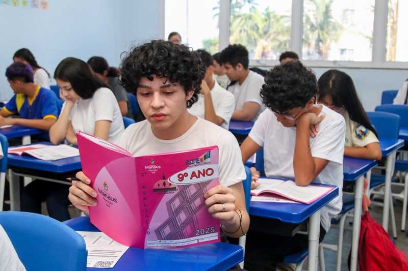 Mais de 160 mil alunos da Prefeitura de Manaus participam da última Avaliação de Desempenho do Estudante 2025
