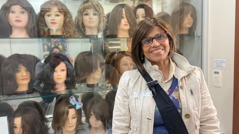 Associação de Voluntários do CEPON amplia empréstimo de perucas em mais de 30% a pacientes oncológicos em Santa Catarina