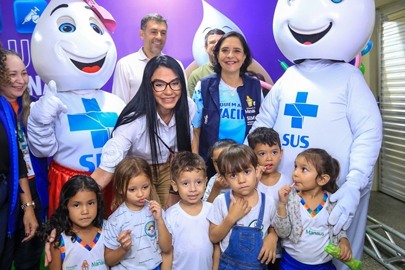 Prefeitura de Manaus abre ‘Multivacinação 2025’ para atualizar caderneta de crianças e adolescentes