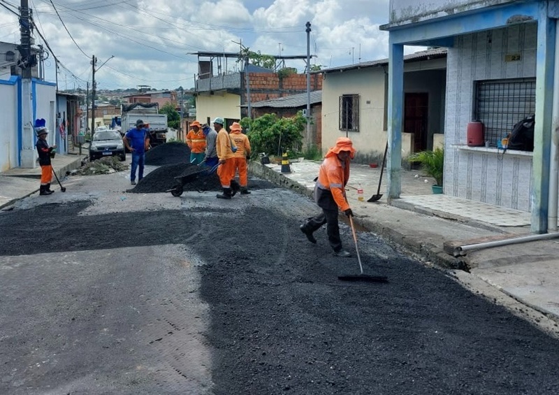 Prefeitura de Manaus avança com obras de recuperação asfáltica no bairro Tancredo Neves