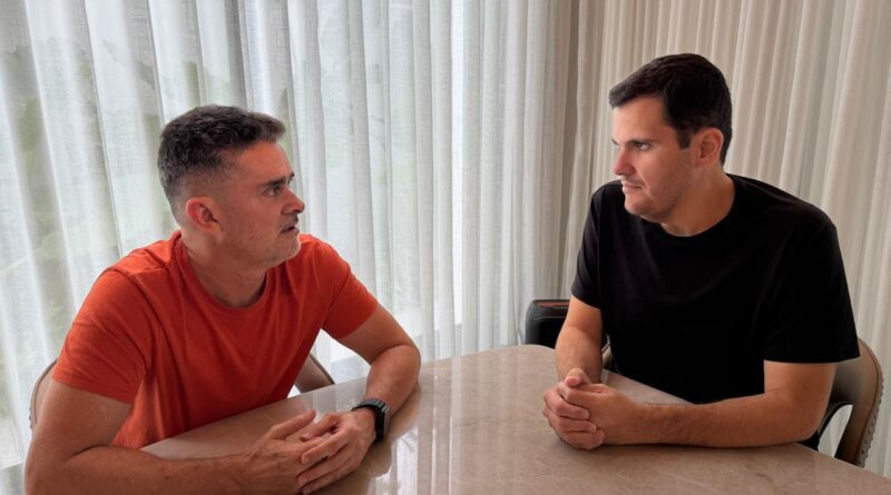 Prefeito David Almeida sai de licença para o luto do filho, Renato Junior assumirá a Prefeitura