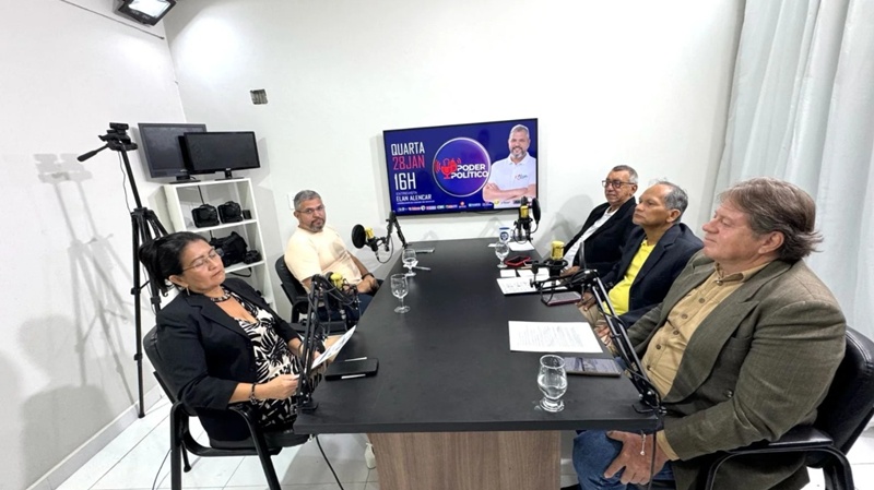 Elan Alencar destaca trajetória e amplia debate político no podcast Poder Político