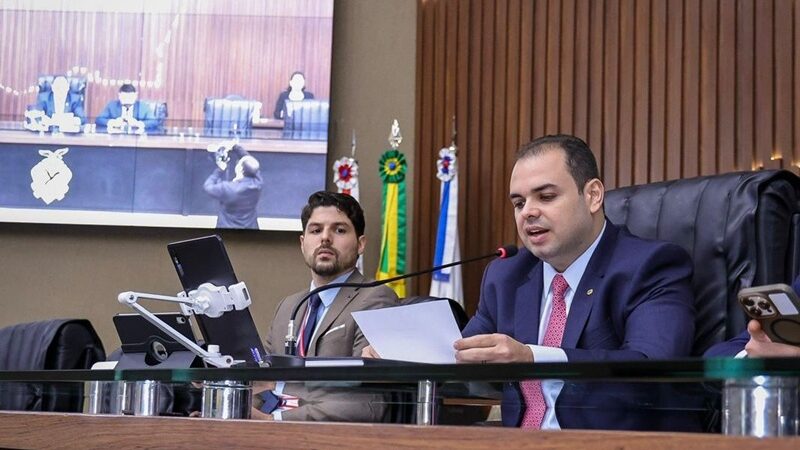 PL de Roberto Cidade fortalece transporte fluvial no Amazonas com criação da Escola de Aquaviários