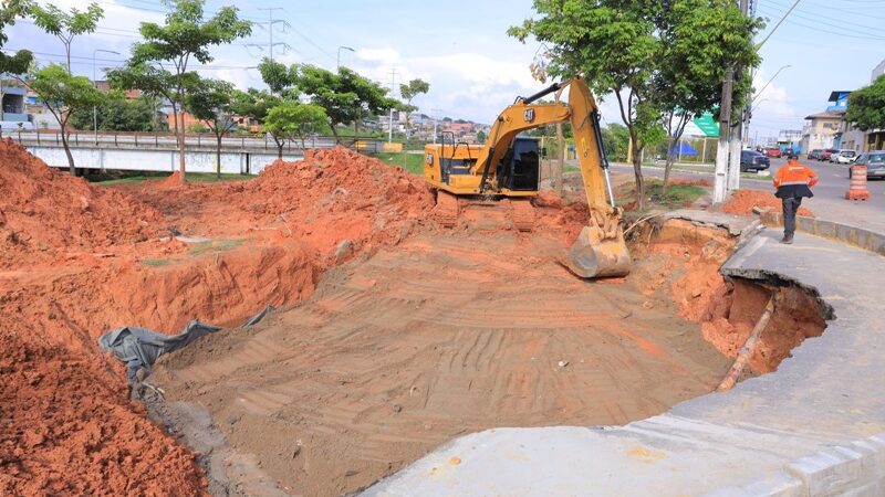 Prefeitura de Manaus avança na recuperação da rede de drenagem profunda da avenida Brasil