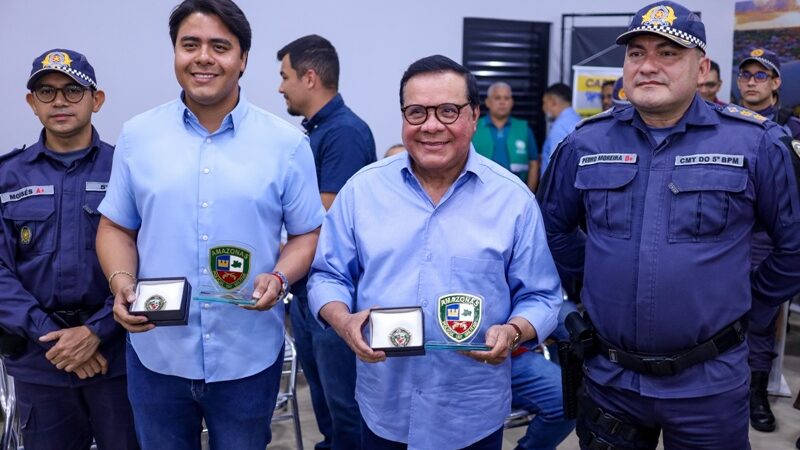 Prefeito Adail Pinheiro e vice-prefeito Emanoel Pinheiro recebem homenagem do 5º BPM em Coari